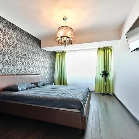 Kahe Magamistoaga Ja Suure Elutoaga 3-toaline Korter Vaatega Tallinna Aerikeskusele 公寓 *