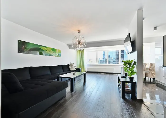 Kahe Magamistoaga Ja Suure Elutoaga 3-toaline Korter Vaatega Tallinna Aerikeskusele Appartement