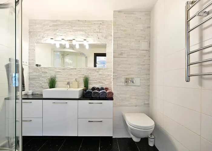 Kahe Magamistoaga Ja Suure Elutoaga 3-toaline Korter Vaatega Tallinna Aerikeskusele Apartament Tallin