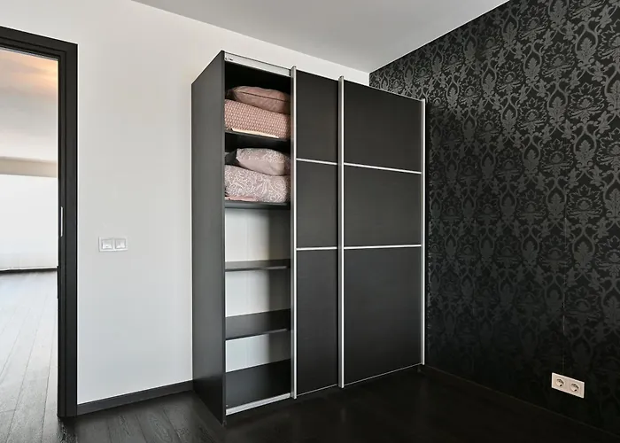 Appartement Kahe Magamistoaga Ja Suure Elutoaga 3-toaline Korter Vaatega Tallinna Aerikeskusele Tallinn