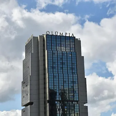 Apartment Kahe Magamistoaga Ja Suure Elutoaga 3-toaline Korter Vaatega Tallinna Aerikeskusele *