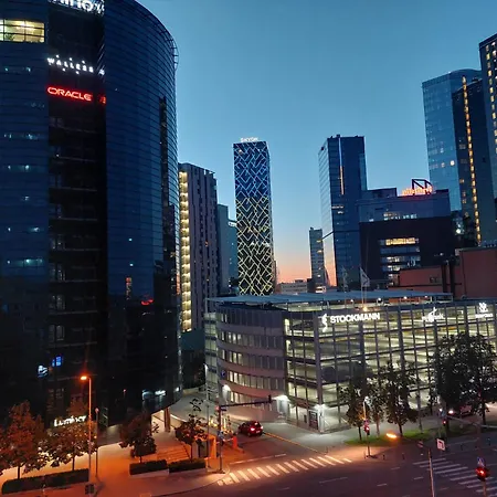 Kahe Magamistoaga Ja Suure Elutoaga 3-toaline Korter Vaatega Tallinna Aerikeskusele Apartment Tallinn