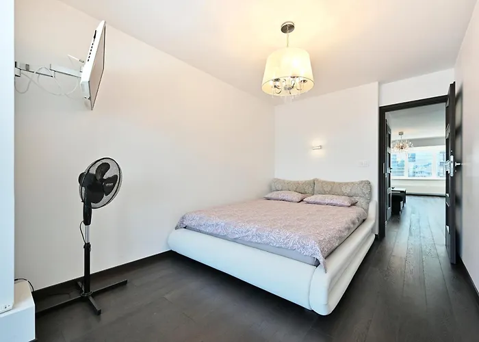 Apartment Kahe Magamistoaga Ja Suure Elutoaga 3-toaline Korter Vaatega Tallinna Aerikeskusele Tallinn